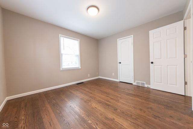 1609 Meridian Street, Columbus, IN 47201