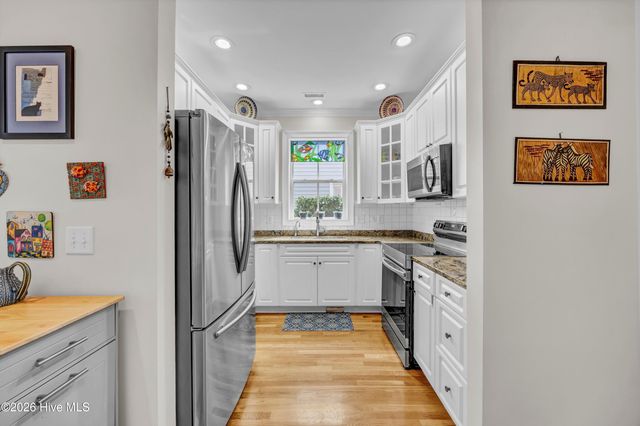 205 Silver Sloop Way, Carolina Beach, NC 28428