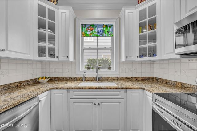 205 Silver Sloop Way, Carolina Beach, NC 28428