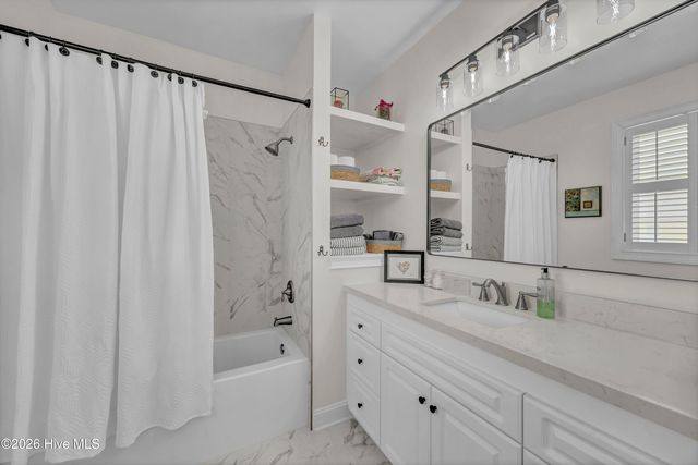 205 Silver Sloop Way, Carolina Beach, NC 28428
