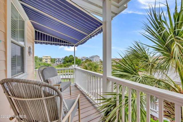 205 Silver Sloop Way, Carolina Beach, NC 28428