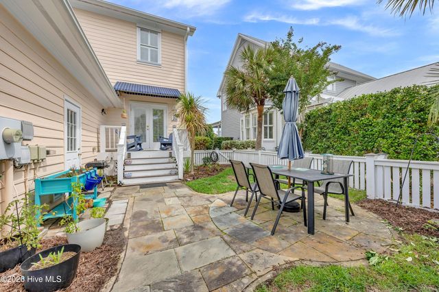 205 Silver Sloop Way, Carolina Beach, NC 28428