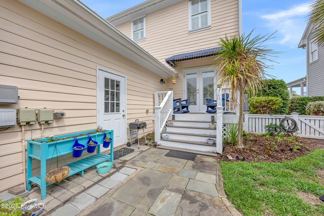 205 Silver Sloop Way, Carolina Beach, NC 28428