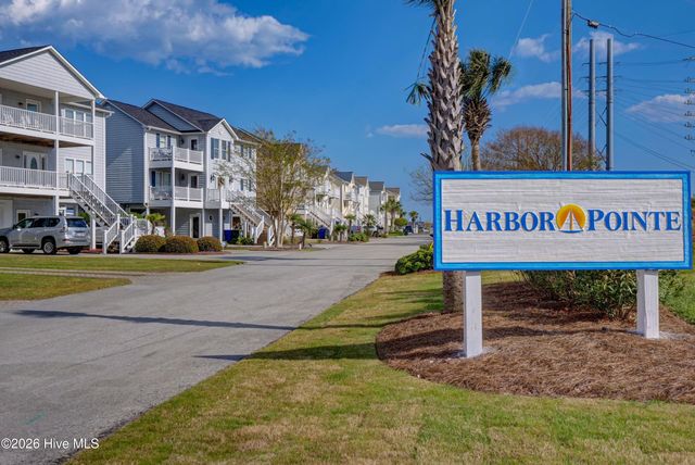205 Silver Sloop Way, Carolina Beach, NC 28428