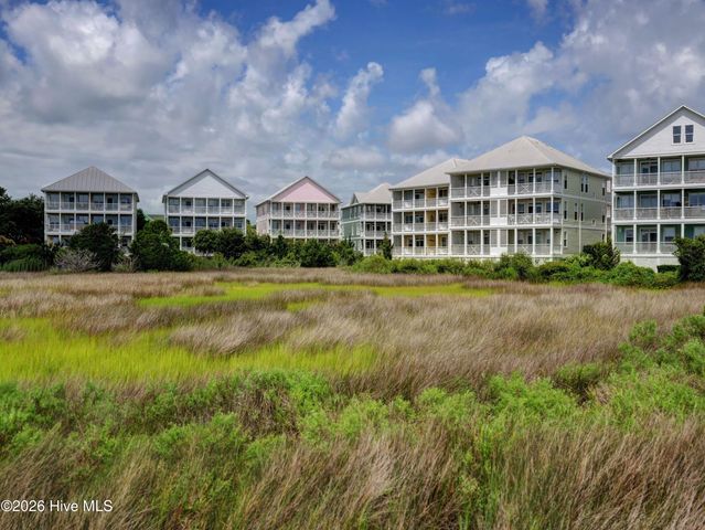 205 Silver Sloop Way, Carolina Beach, NC 28428