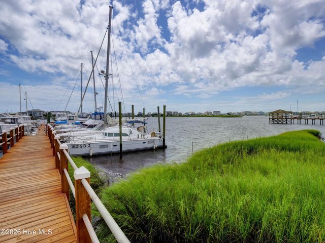 205 Silver Sloop Way, Carolina Beach, NC 28428