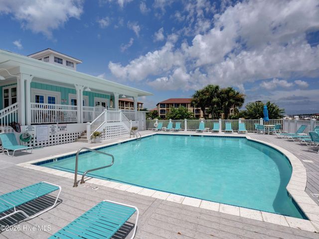 205 Silver Sloop Way, Carolina Beach, NC 28428