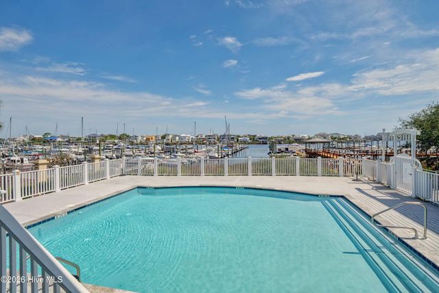 205 Silver Sloop Way, Carolina Beach, NC 28428