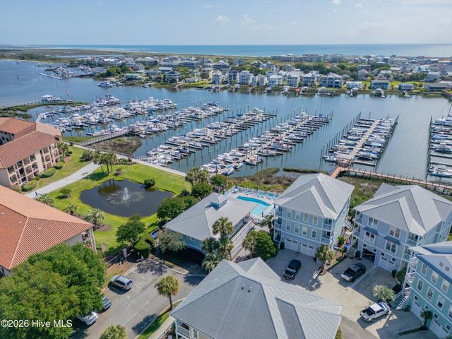 205 Silver Sloop Way, Carolina Beach, NC 28428