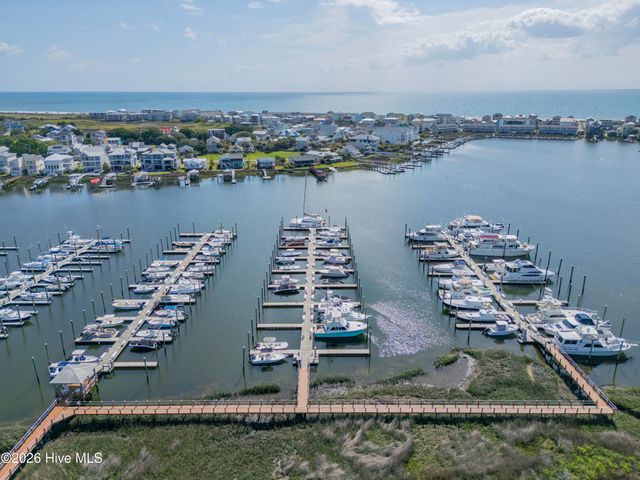 205 Silver Sloop Way, Carolina Beach, NC 28428