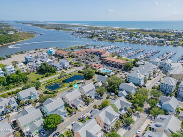 205 Silver Sloop Way, Carolina Beach, NC 28428