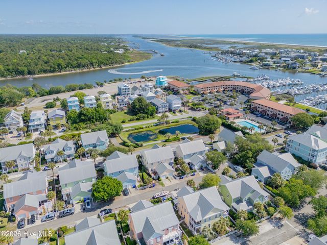 205 Silver Sloop Way, Carolina Beach, NC 28428