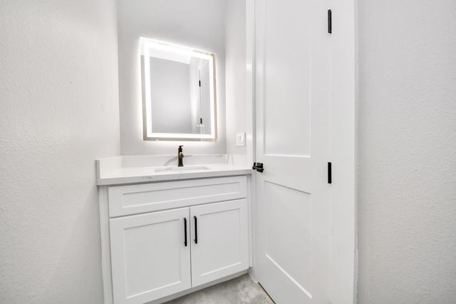 2204 Carr Street, Houston, TX 77026