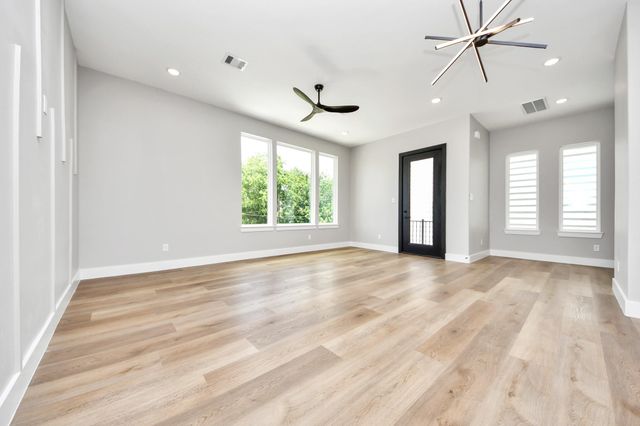 2204 Carr Street, Houston, TX 77026