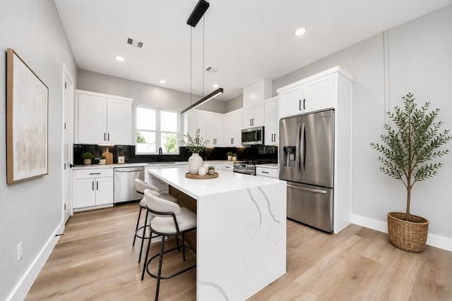 2204 Carr Street, Houston, TX 77026