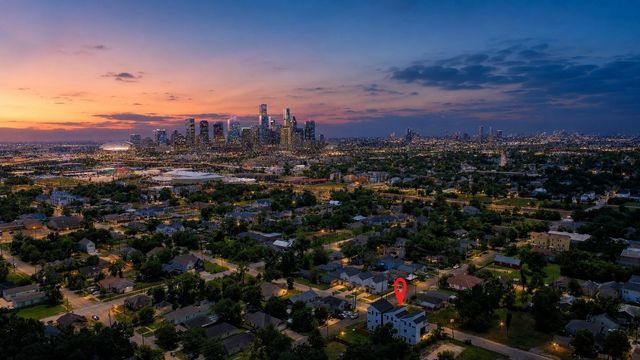 2204 Carr Street, Houston, TX 77026
