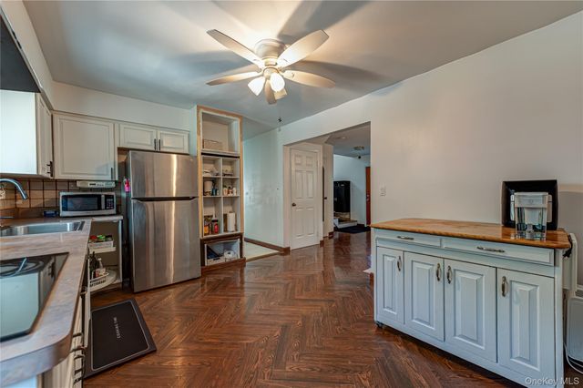 105 Rumford Road, Kings Park, NY 11754