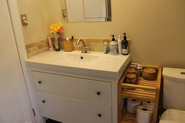 30 Marwood Road, Worcester, MA 01602