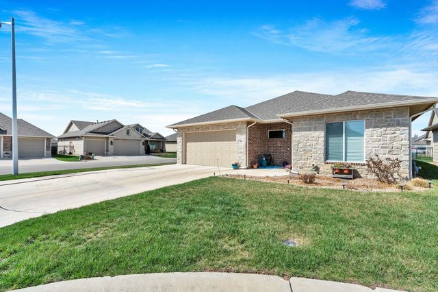 744 N Thornton Ct, Wichita, KS 67235