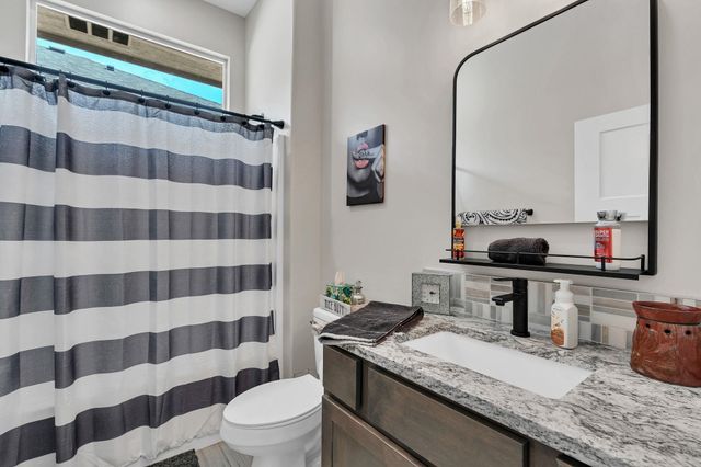 744 N Thornton Ct, Wichita, KS 67235