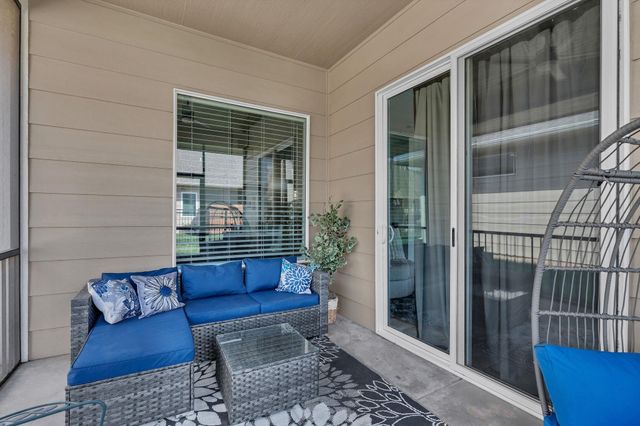 744 N Thornton Ct, Wichita, KS 67235