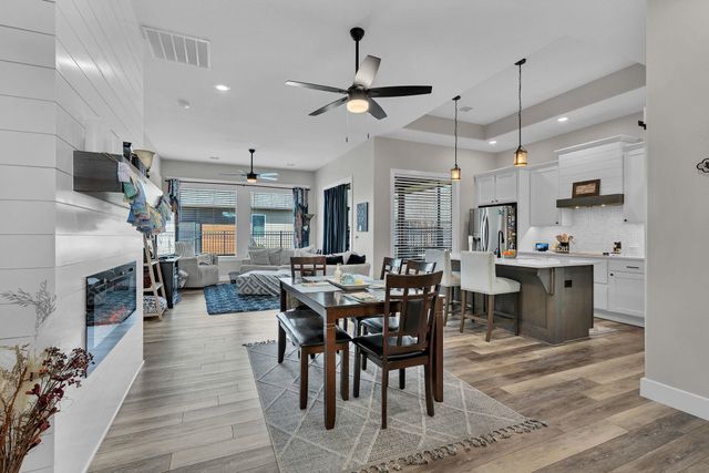 744 N Thornton Ct, Wichita, KS 67235