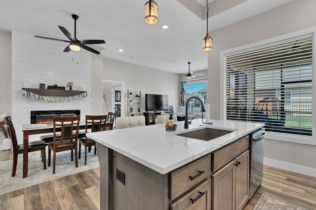 744 N Thornton Ct, Wichita, KS 67235