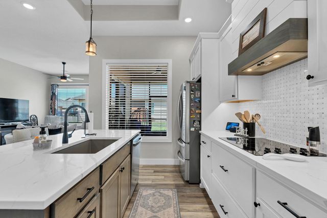 744 N Thornton Ct, Wichita, KS 67235