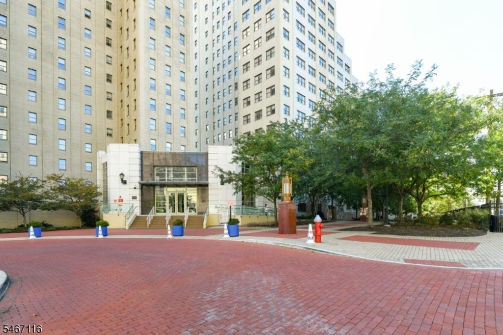 4 Beacon Way Unit 1601, Jersey City, NJ 07304 — photo 2