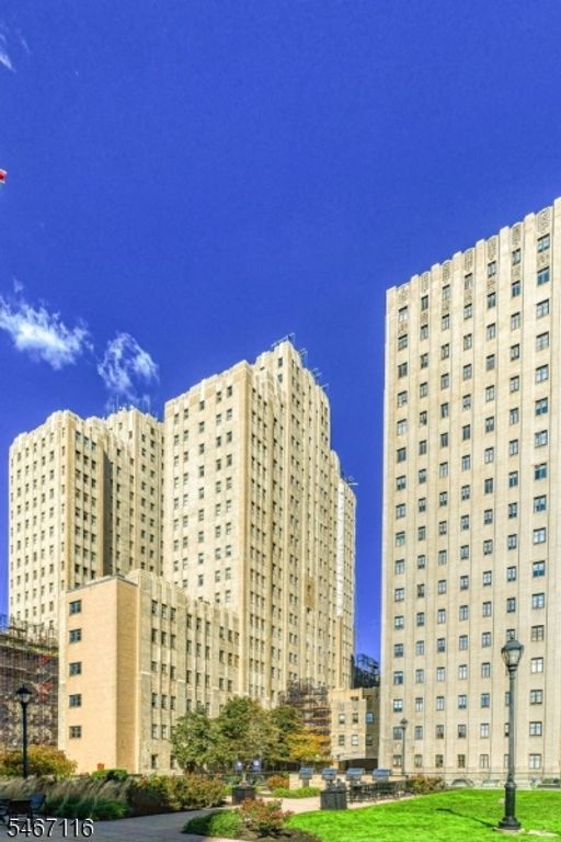 4 Beacon Way Unit 1601, Jersey City, NJ 07304 — photo 4