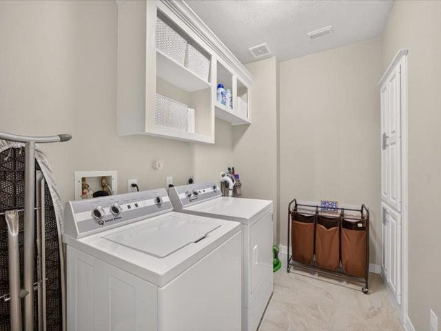 202 W Larah Lane, Houston, TX 77094