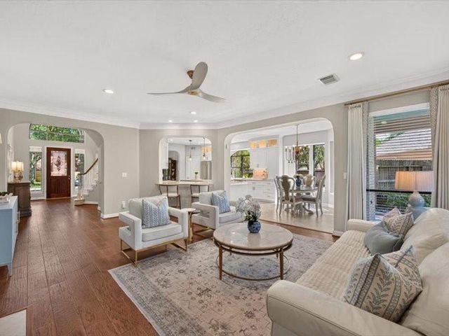 202 W Larah Lane, Houston, TX 77094