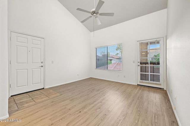 7008 E Gold Dust Avenue Apt 214, Paradise Valley, AZ 85253