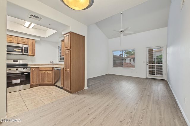 7008 E Gold Dust Avenue Apt 214, Paradise Valley, AZ 85253
