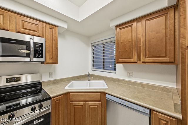 7008 E Gold Dust Avenue Apt 214, Paradise Valley, AZ 85253