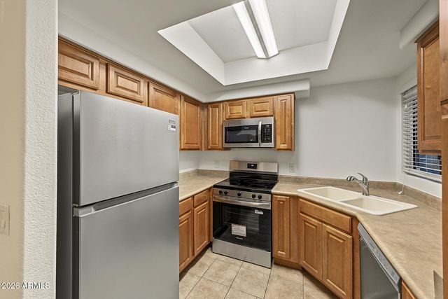 7008 E Gold Dust Avenue Apt 214, Paradise Valley, AZ 85253
