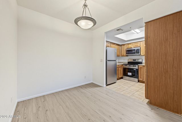 7008 E Gold Dust Avenue Apt 214, Paradise Valley, AZ 85253