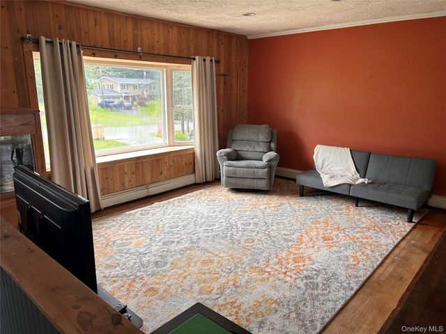 13 Lakeview Drive, Warwick, NY 10990