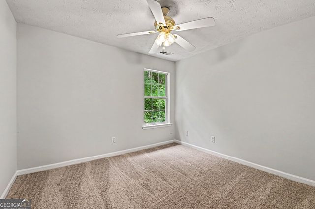 320 Magnolia Walk Lane, Atlanta, GA 30349