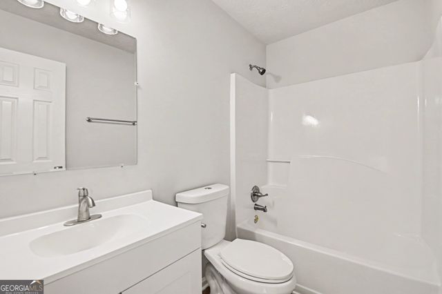 320 Magnolia Walk Lane, Atlanta, GA 30349