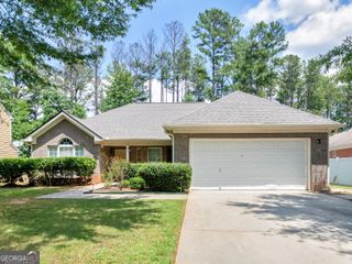 8 Victoria Drive, Fairburn, GA 30213