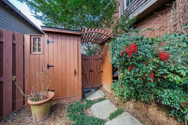 3295 Stillhouse Road SE, Atlanta, GA 30339