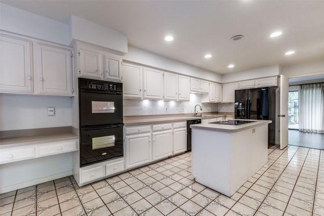 12202 Montego Plaza, Dallas, TX 75230