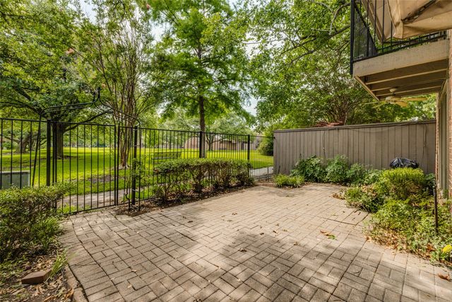12202 Montego Plaza, Dallas, TX 75230
