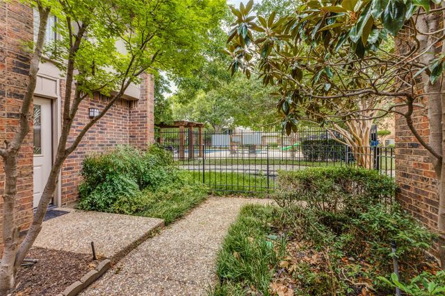 12202 Montego Plaza, Dallas, TX 75230