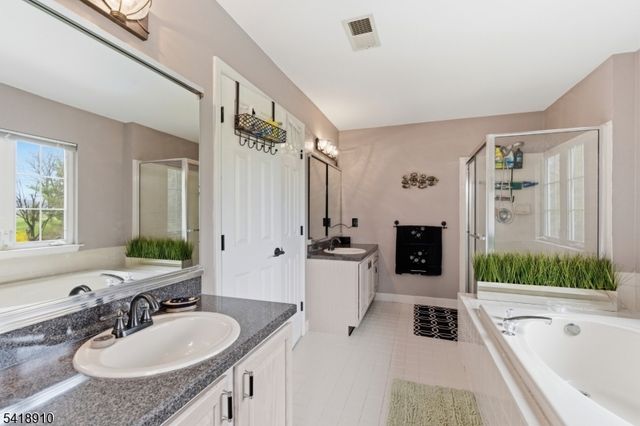 25 Leah Lane, Greenwich Twp., NJ 08886