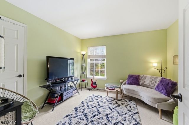 25 Leah Lane, Greenwich Twp., NJ 08886
