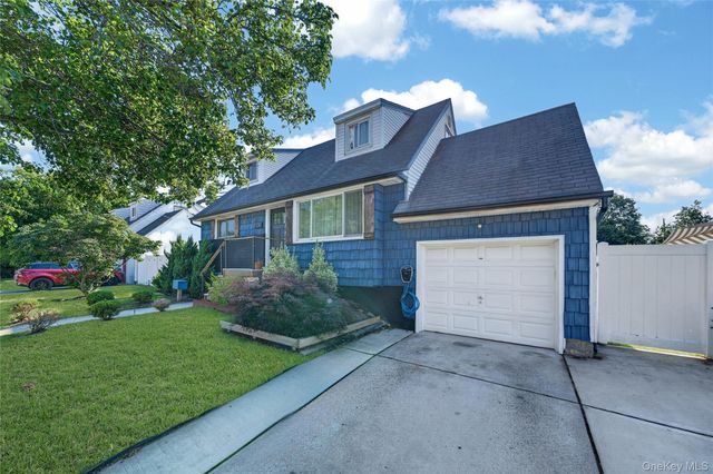 2136 Spruce Street, Baldwin, NY 11510