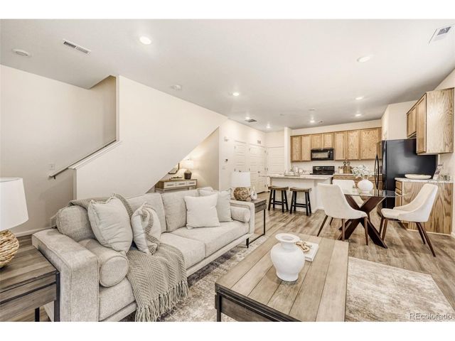 18004 E 103rd Ave, Commerce City, CO 80022