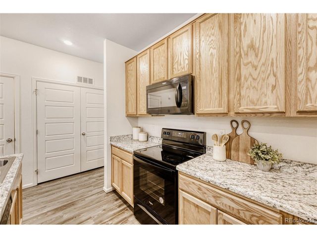 18004 E 103rd Ave, Commerce City, CO 80022